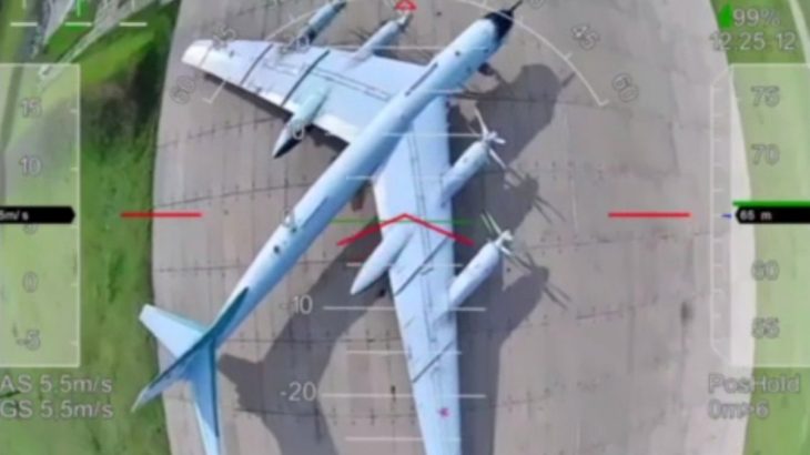 Tupolev Tu-95 na letišti Belaya