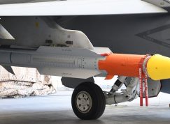 Střela AIM-174B