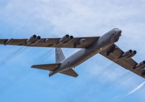 Bombardér B-52