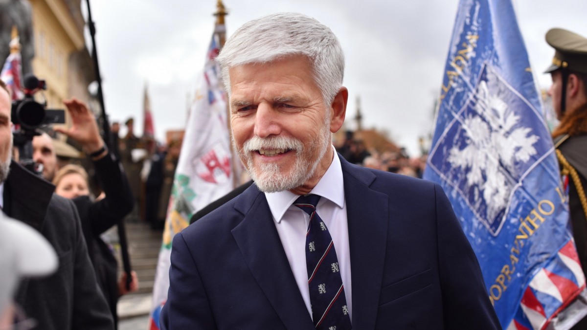 Rozhovor: prezident Pavel si nemyslí, že Rusko vyhrává válku. Jeho argumentům coby bývalý generál vůbec nevěří