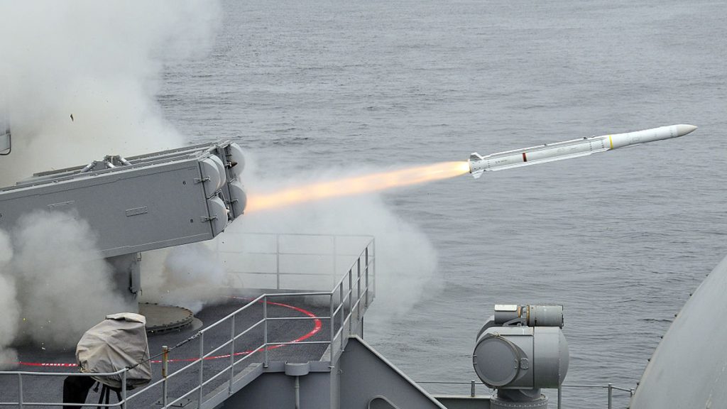 Střela RIM-162 Evolved SeaSparrow Missile má být ve výzbroji německých fregat F126