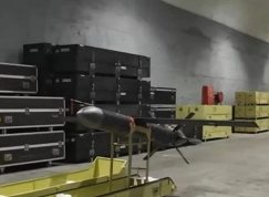 Dron Shahed-107 má klasickou konstrukci