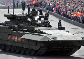 T-15 Armata na předlídce