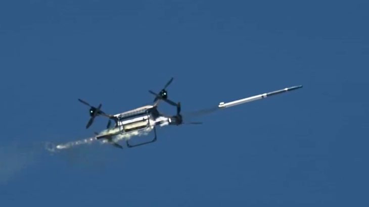 Dron TRV-150 odpaluje APKWS