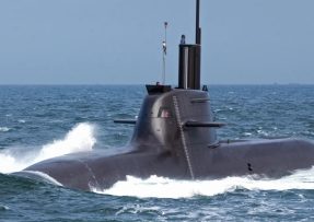 Vynořená ponorka Type 212A