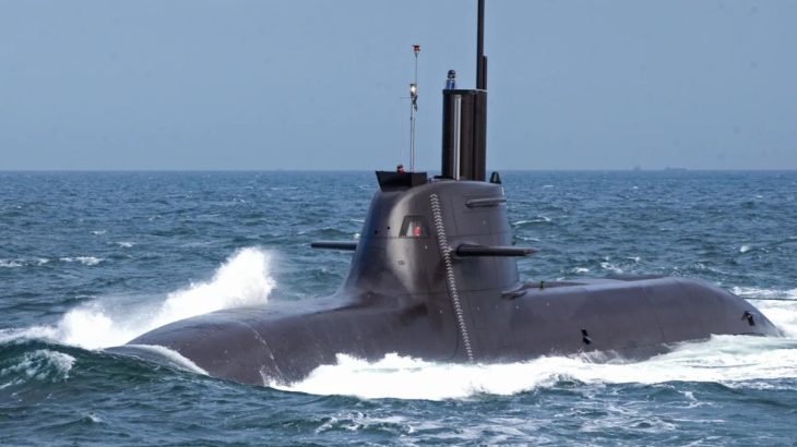Vynořená ponorka Type 212A