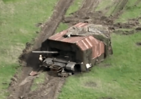 Poškozený želví tank