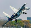 MiG-29 provádí úhybný manévr