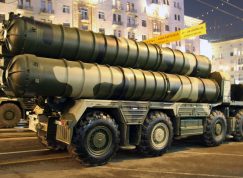 Odpalovací vozidlo S-300 v Moskvě