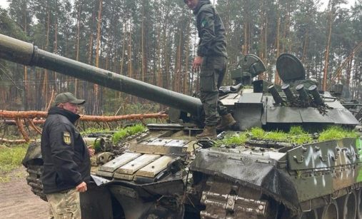 Ukořistěný ruský tank T-80U