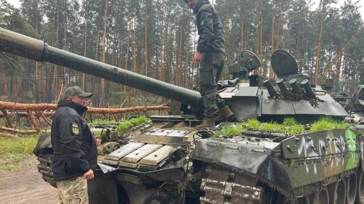 Ukořistěný ruský tank T-80U