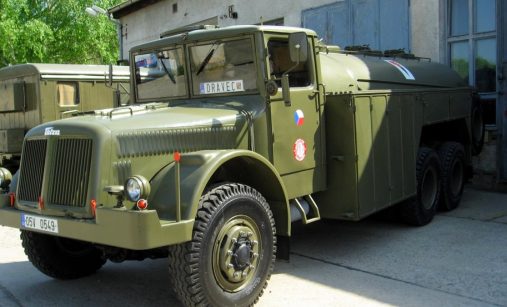 Československá cisterna Tatra 111