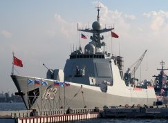 Čínský torpédoborec třídy Type 052D