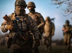 Ukrajinští vojáci na frontě