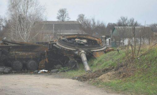Zničený ruský tank s odpálenou věží
