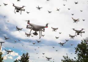 Roj dronů