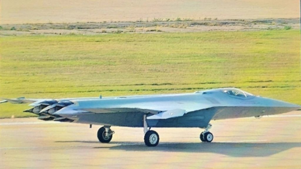 Shenyang J-50 má vektorování tahu motorů