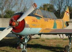 Jakov Jak-52