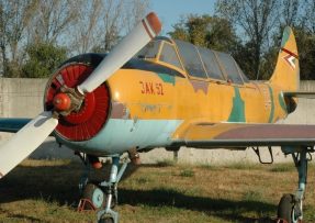 Jakov Jak-52