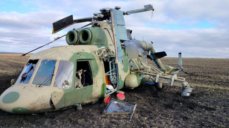Ruský vrtulník Mi-8MTV-5M po nouzovém přistání