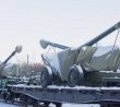 Houfnice Msta-B na vlaku
