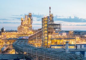 Ropná rafinerie Gazprom Neftekhim Salavat