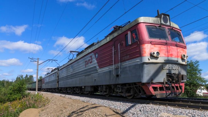 Ruská elektrická lokomotiva, nákladní vlak