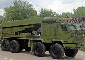 Raketomet Šumandija na přehlídce