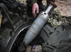 Předávání tankové munice