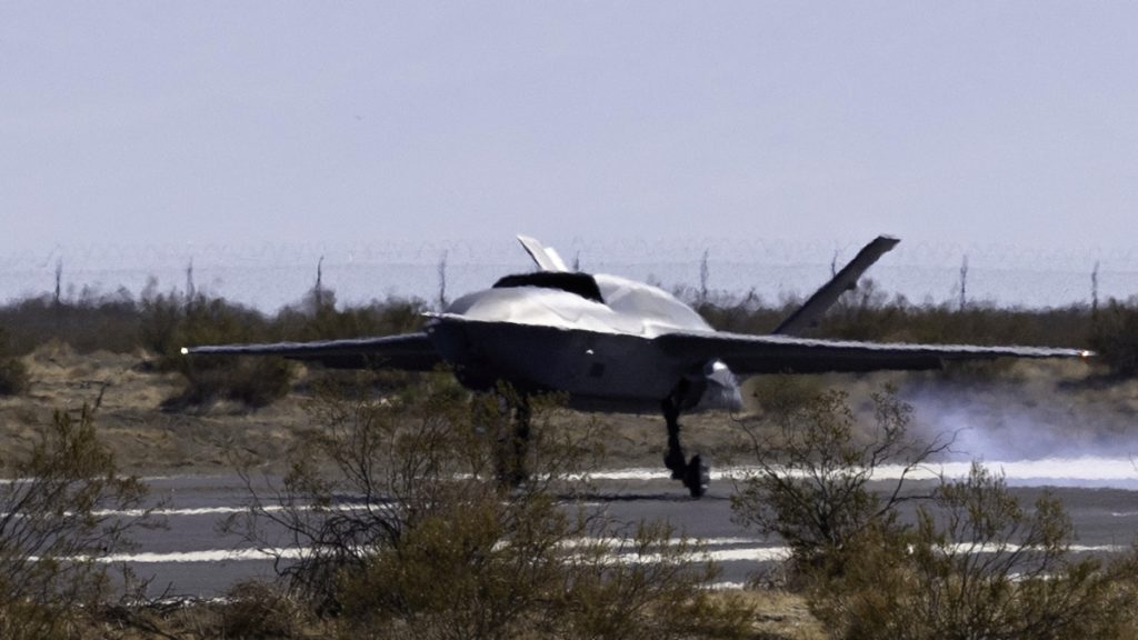 Start dronu YFQ-42A