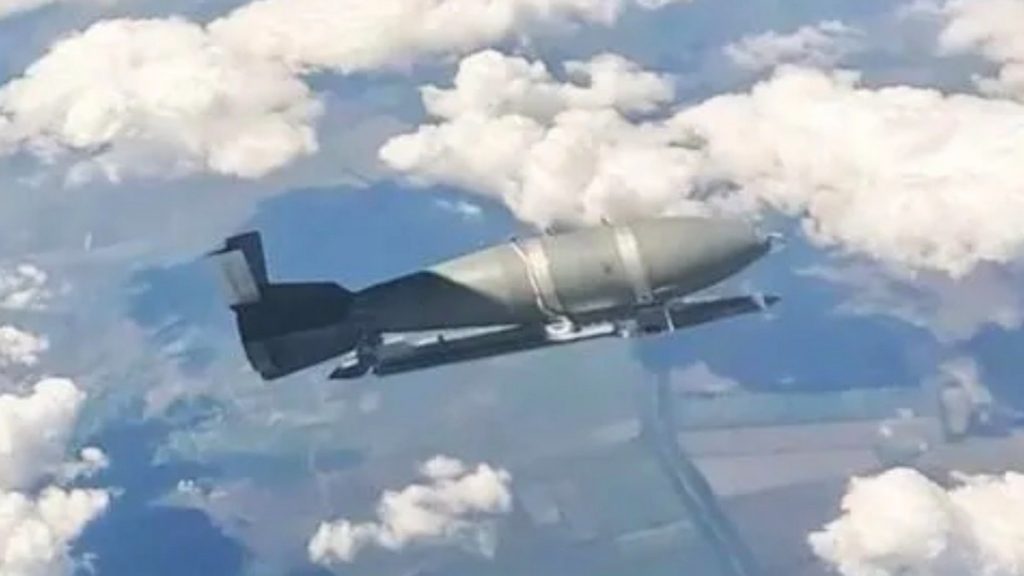 Ruská FAB 500 se sadou UMPK