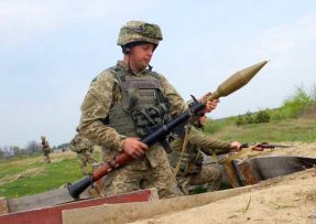 Ukrajinský voják s RPG-7