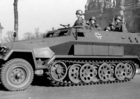 Transportér Sd.Kfz.251