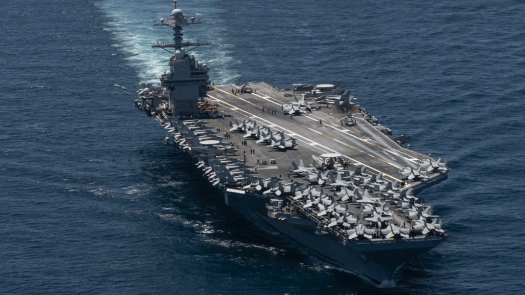 USS Gerald S. Ford při plavně na moři