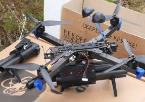 Ukrajinský dron s 6 brokovnicovými hlavněmi