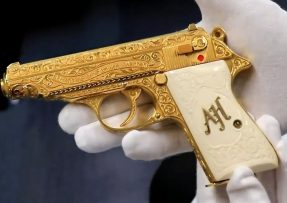 Hitlerova zlatá zbraň Walther PPK
