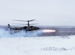 Vrtulník Ka-52 odpaluje střelu Vikhr-1