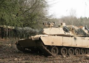 Zapadlý tank Abrams