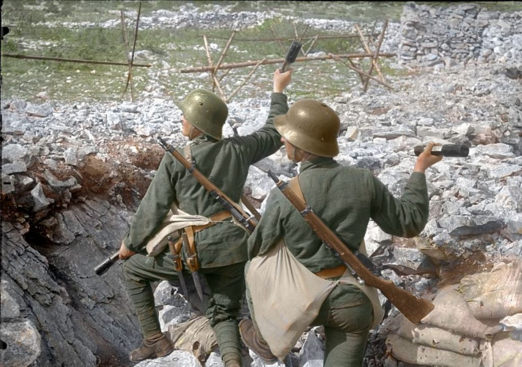 Manlicher M1895, rakousko-uherští vojáci pozují pro fotografa, Isonzo, 1917