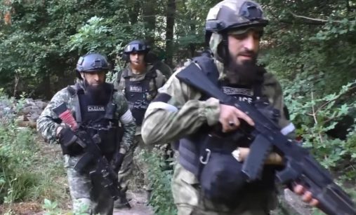 Kadyrovci v lese