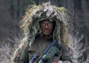 Voják v obleku Hejkal