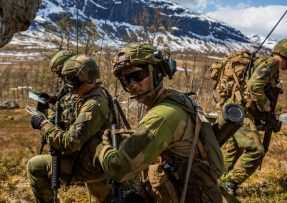 Norští vojáci na cvičení