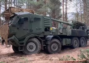 Ukrajinská samohybná houfnice 2S22 Bohdana