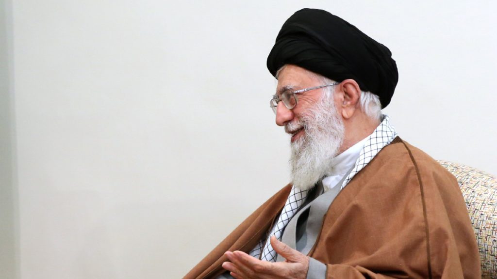 Iránský vůdce Alí Chámeneí