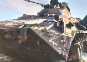 Zničený obrněný transportér BTR-82A