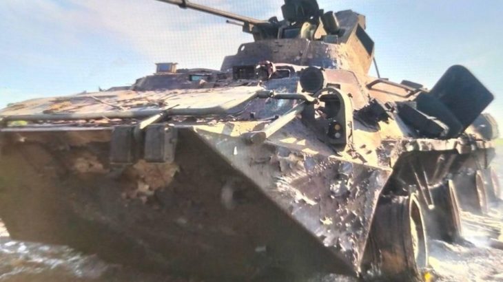 Zničený obrněný transportér BTR-82A