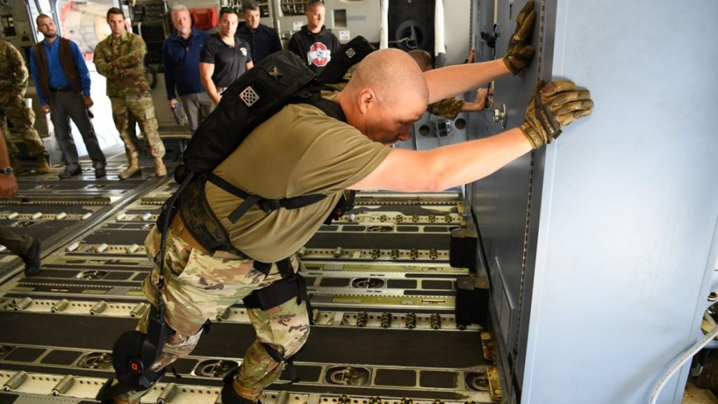 Exoskelet používaný americkou armádou