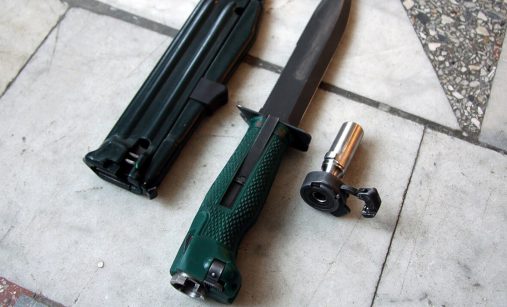 Střílející nůž NRS-2