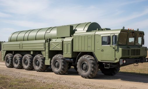 Vizualizace odpalovacího vozidla systému Orešnik