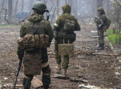 Malá skupina ruských vojáků